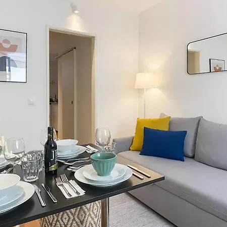 Downtown Charming Apartment *
